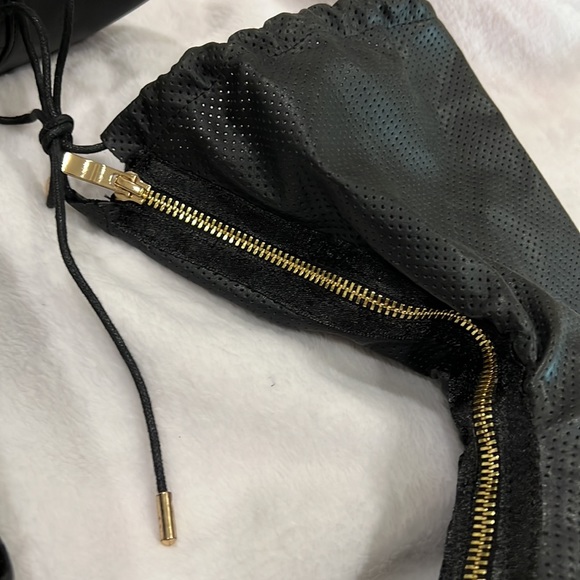 Mesh Adjustable Boots - Picture 4 of 6